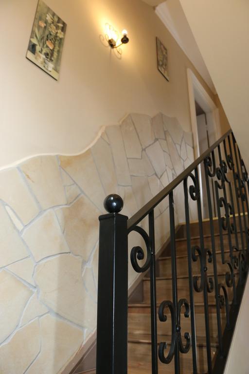 Aradi Vendégház Miskolc Exterior foto