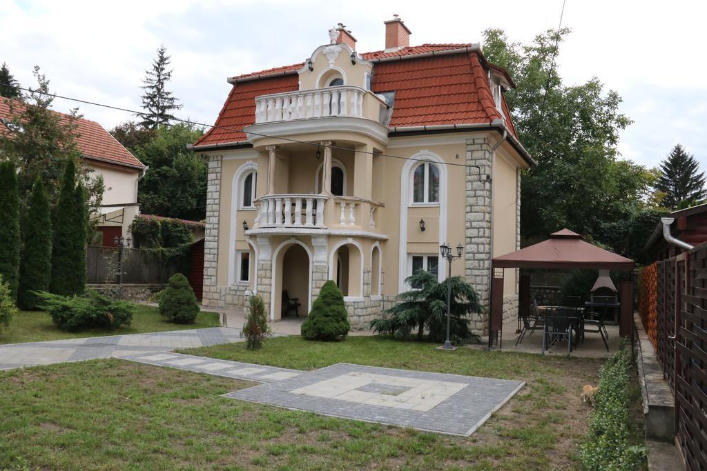 Aradi Vendégház Miskolc Exterior foto