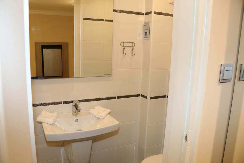 Aradi Vendégház Miskolc Habitación foto
