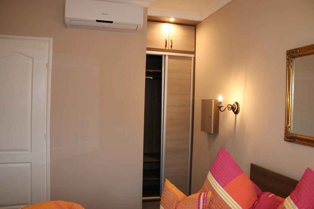 Aradi Vendégház Miskolc Habitación foto