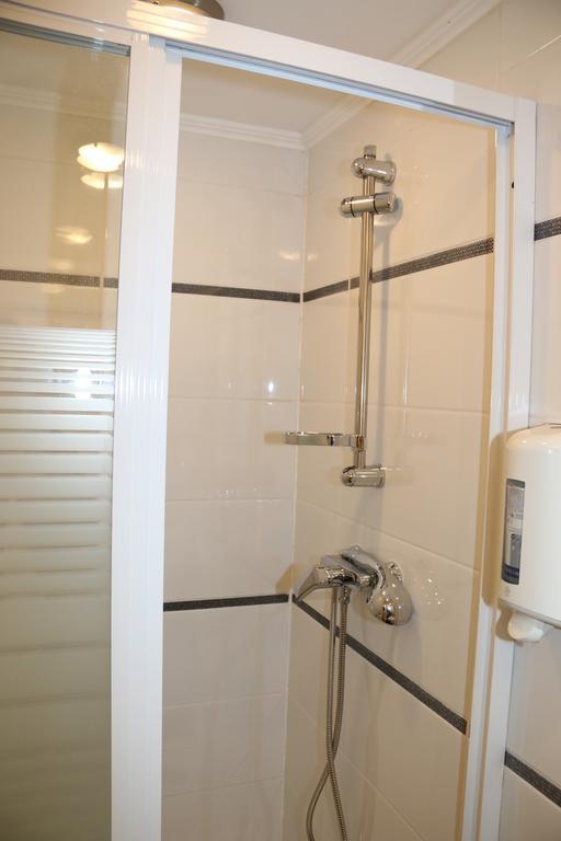Aradi Vendégház Miskolc Habitación foto